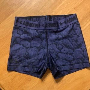 Under Armour women’s heat gear shorts